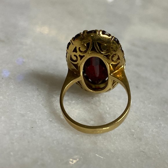 Heavy Antique 18K Yellow Gold Ring with Large Natural Garnet - Picture 8 of 12